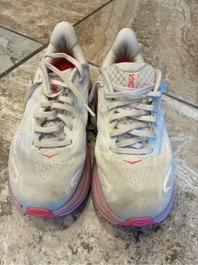 Hoka Clifton 10.  Women's Light Pink and White Running Sneakers